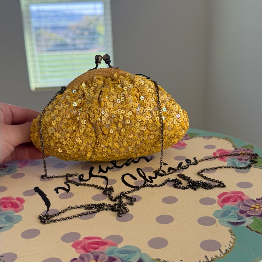 Glamorous Yellow Sequin Clutch